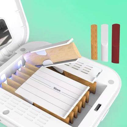 Saxophone Reed Box Reed Humidifier Storage Box Holds 8 Pieces