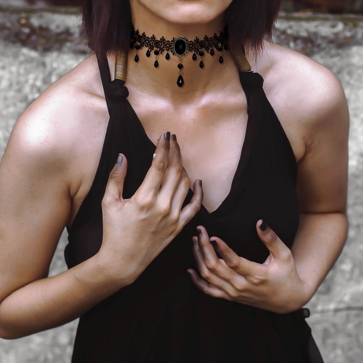 Gothic Black Choker Necklace for Women ,Adjustable Vintage Goth Velvet Lace Collar Crystal Pendent Necklace