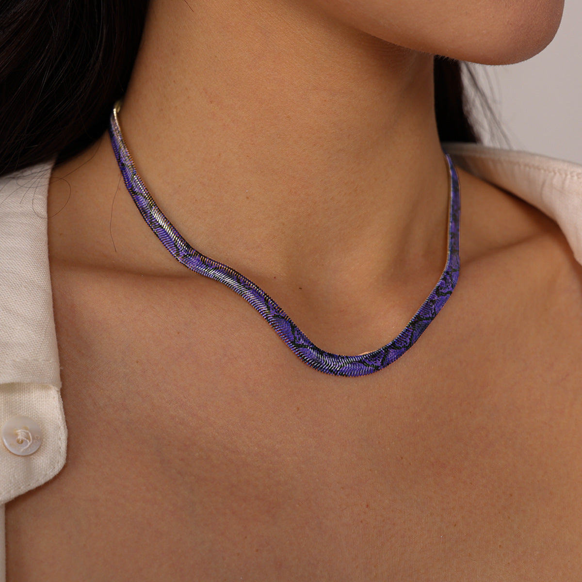 Stylish Metallic Faux Flat Snake Chain Choker