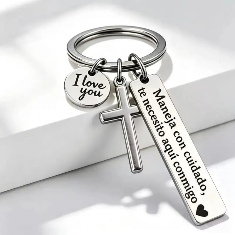 "I Love You" Charm, "Maneja Con Cuidado Te Necesito Aquí Conmigo" Lettering